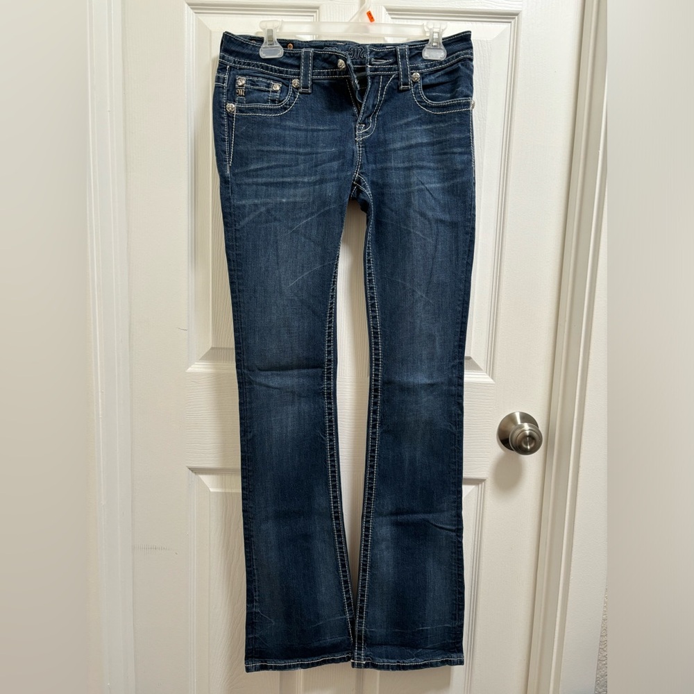 Amazing condition Miss Me Jeans. Size 28.